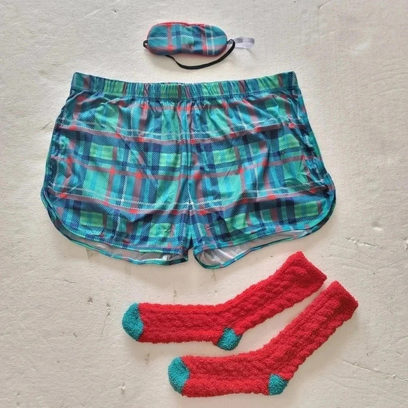 Set of 3 SERRA Red Fleece Green Plaid Pajama Shorts Socks EYE Mask Christmas XL - Picture 1 of 9